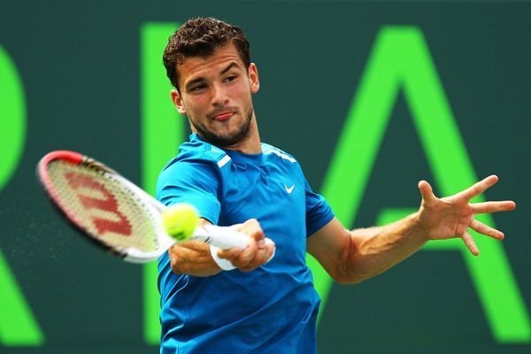 台上毫不留 台上毫不留